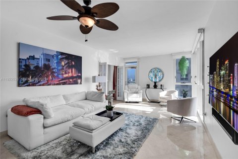 Condo in Miami Beach, Florida, 2 bedrooms № 2078138