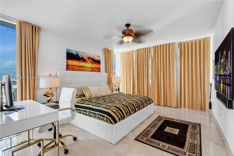 Condo in Miami Beach, Florida, 2 bedrooms  № 2078138 - photo 18
