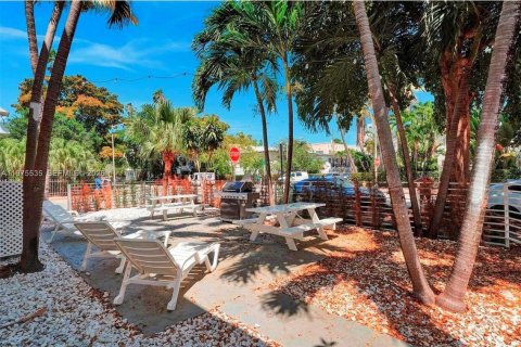 Commercial property in Miami Beach, Florida 730.96 sq.m. № 2189017 - photo 21
