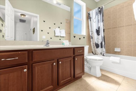 House in Davenport, Florida 5 bedrooms, 271.74 sq.m. № 2166437 - photo 21