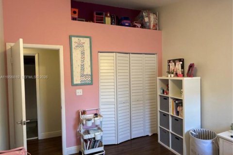 Casa en venta en Miami, Florida, 3 dormitorios, 152.17 m2 № 2011299 - foto 24