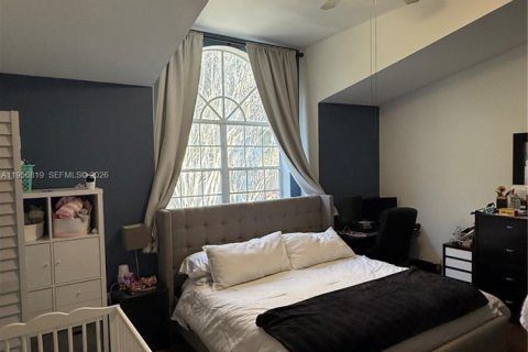 Casa en venta en Miami, Florida, 3 dormitorios, 152.17 m2 № 2011299 - foto 14