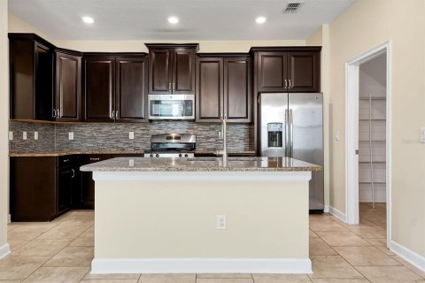 House in Winter Garden, Florida 3 bedrooms, 185.62 sq.m. № 2196261 - photo 12