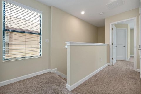 House in Winter Garden, Florida 3 bedrooms, 185.62 sq.m. № 2196261 - photo 18