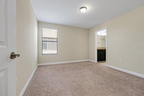 House in Winter Garden, Florida 3 bedrooms, 185.62 sq.m. № 2196261 - photo 28