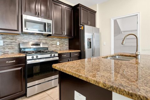House in Winter Garden, Florida 3 bedrooms, 185.62 sq.m. № 2196261 - photo 14