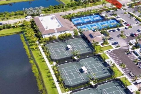House in Boynton Beach, Florida 4 bedrooms, 303.98 sq.m. № 2185255 - photo 23