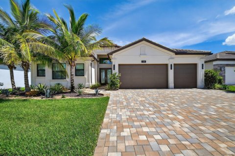 House in Boynton Beach, Florida 4 bedrooms, 303.98 sq.m. № 2185255 - photo 2