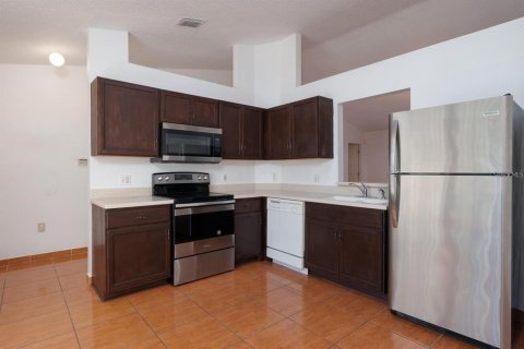 Villa ou maison à vendre à Kissimmee, Floride: 3 chambres, 112.23 m2 № 2195489 - photo 5