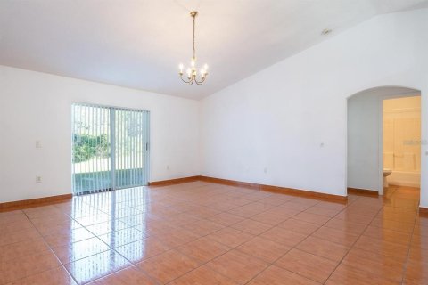 Villa ou maison à vendre à Kissimmee, Floride: 3 chambres, 112.23 m2 № 2195489 - photo 2