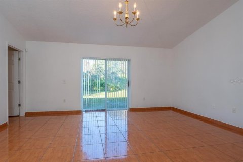 Villa ou maison à vendre à Kissimmee, Floride: 3 chambres, 112.23 m2 № 2195489 - photo 3