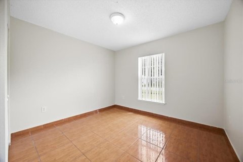 House in Kissimmee, Florida 3 bedrooms, 112.23 sq.m. № 2195489 - photo 11