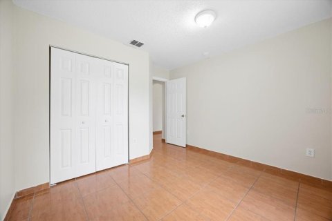 House in Kissimmee, Florida 3 bedrooms, 112.23 sq.m. № 2195489 - photo 15