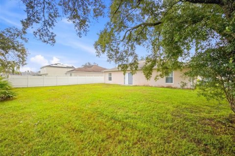 House in Kissimmee, Florida 3 bedrooms, 112.23 sq.m. № 2195489 - photo 23