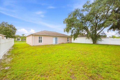 House in Kissimmee, Florida 3 bedrooms, 112.23 sq.m. № 2195489 - photo 24