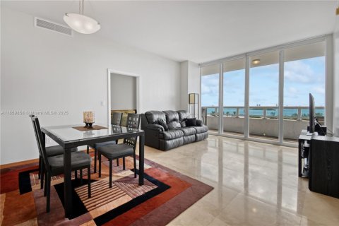 Copropriété à vendre à Miami, Floride: 2 chambres, 107.21 m2 № 1979939 - photo 2