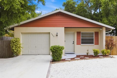 Villa ou maison à Sarasota, Floride 2 chambres, 91.04 m2 № 2115079