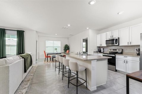 House in Wesley Chapel, Florida 3 bedrooms, 157 sq.m. № 1776831 - photo 11