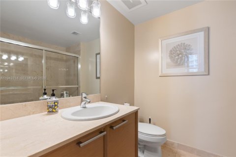 Condominio en venta en Sunny Isles Beach, Florida, 2 dormitorios, 167.04 m2 № 2008640 - foto 19