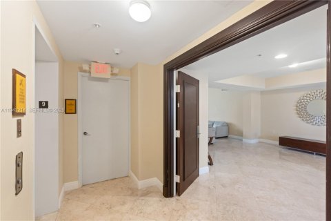 Condominio en venta en Sunny Isles Beach, Florida, 2 dormitorios, 167.04 m2 № 2008640 - foto 30