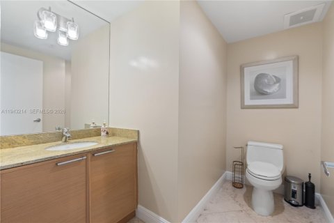 Condominio en venta en Sunny Isles Beach, Florida, 2 dormitorios, 167.04 m2 № 2008640 - foto 22