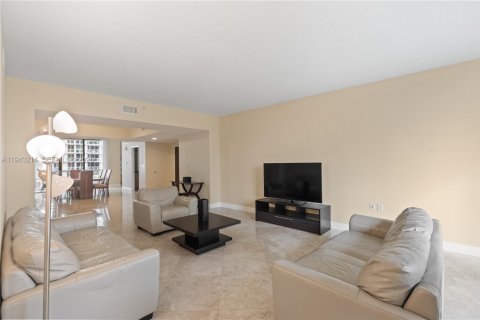 Condominio en venta en Sunny Isles Beach, Florida, 2 dormitorios, 167.04 m2 № 2008640 - foto 7