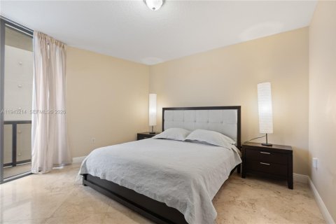 Condominio en venta en Sunny Isles Beach, Florida, 2 dormitorios, 167.04 m2 № 2008640 - foto 24