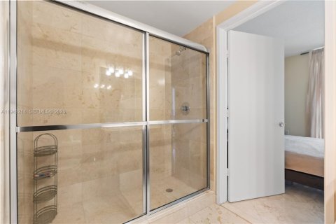 Condominio en venta en Sunny Isles Beach, Florida, 2 dormitorios, 167.04 m2 № 2008640 - foto 21