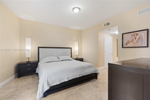 Condominio en venta en Sunny Isles Beach, Florida, 2 dormitorios, 167.04 m2 № 2008640 - foto 23