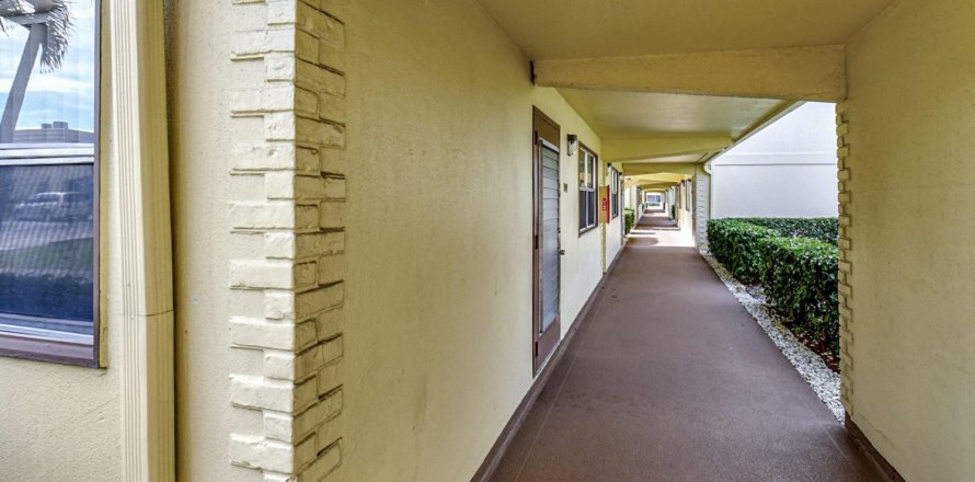 Condominio en Delray Beach, Florida, 2 dormitorios  № 851704