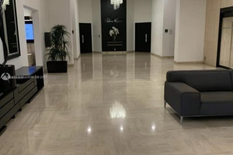 Condo in Hallandale Beach, Florida, 2 bedrooms  № 1890931 - photo 26