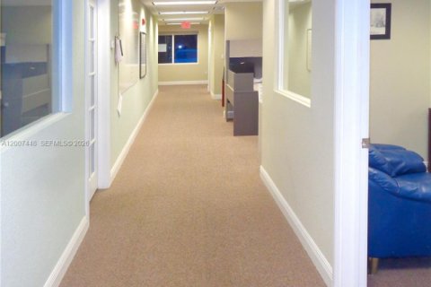 Immobilier commercial à vendre à Coral Springs, Floride № 2170828 - photo 5