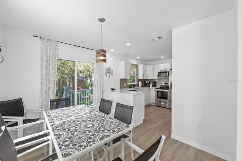 Immobilier commercial à vendre à Port Charlotte, Floride: 4 chambres, 176.89 m2 № 2233406 - photo 11