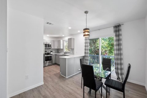 Immobilier commercial à vendre à Port Charlotte, Floride: 4 chambres, 176.89 m2 № 2233406 - photo 23