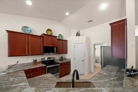 House in Ocala, Florida 4 bedrooms, 215.16 sq.m. № 2235405 - photo 10