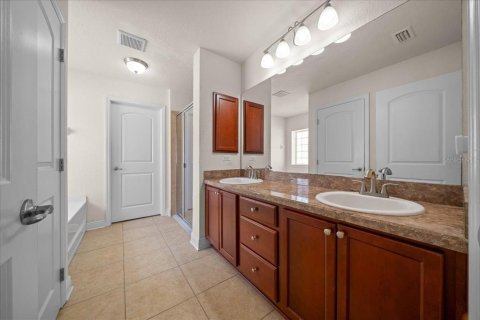 House in Ocala, Florida 4 bedrooms, 215.16 sq.m. № 2235405 - photo 16