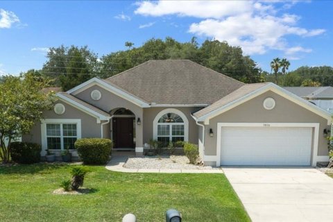 House in Ocala, Florida 4 bedrooms, 215.16 sq.m. № 2235405