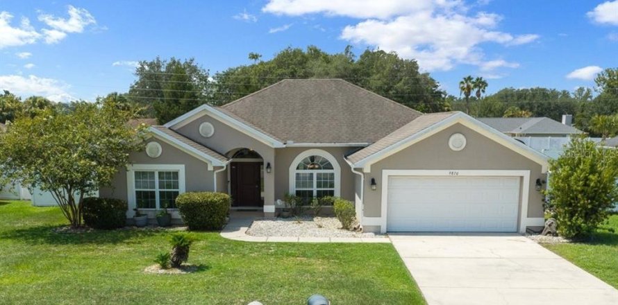 House in Ocala, Florida 4 bedrooms, 215.16 sq.m. № 2235405