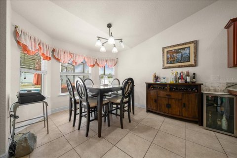 House in Ocala, Florida 4 bedrooms, 215.16 sq.m. № 2235405 - photo 9