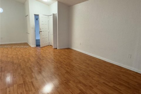 Condominio en alquiler en Oakland Park, Florida, 1 dormitorio, 74.69 m2 № 2052261 - foto 8
