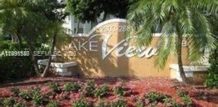 Condominio en Oakland Park, Florida, 1 dormitorio  № 2052261