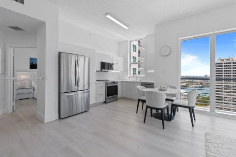 Купить кондоминиум в Майами, Флорида 2 спальни, 96.25м2, № 1957821 - фото 5