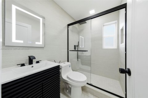 House in Hollywood, Florida 2 bedrooms, 84.45 sq.m. № 2027136 - photo 6