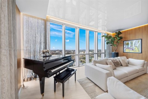 Copropriété à vendre à Miami, Floride: 5 chambres, 307.69 m2 № 2015688 - photo 6