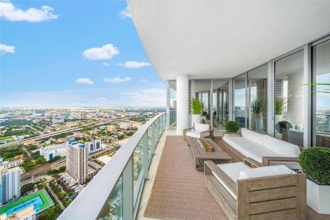 Copropriété à vendre à Miami, Floride: 5 chambres, 307.69 m2 № 2015688 - photo 23