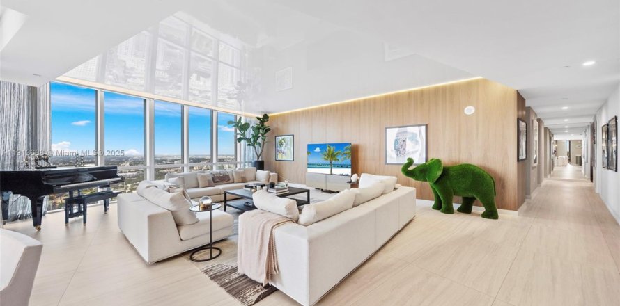 Condo à Miami, Floride, 5 chambres  № 2015688