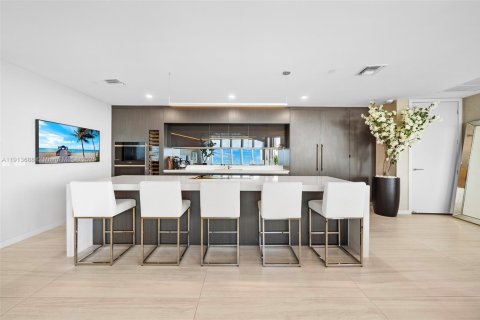Copropriété à vendre à Miami, Floride: 5 chambres, 307.69 m2 № 2015688 - photo 14