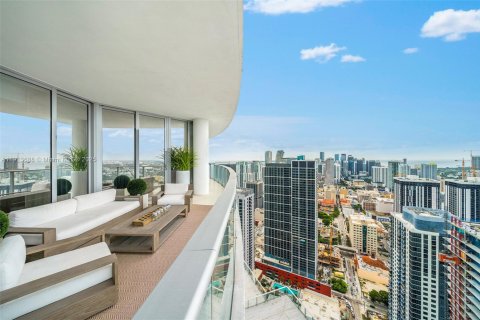 Copropriété à vendre à Miami, Floride: 5 chambres, 307.69 m2 № 2015688 - photo 20