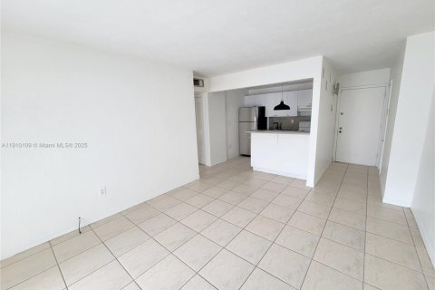 Copropriété à louer à Miami, Floride: 1 chambre, 51.1 m2 № 1966386 - photo 3