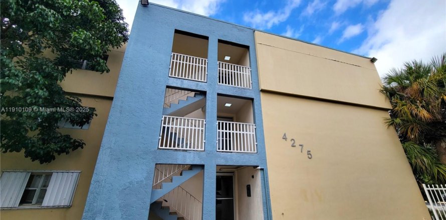 Condo à Miami, Floride, 1 chambre  № 1966386